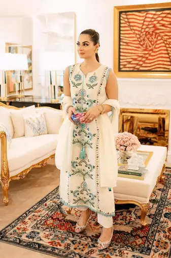 Ivory Sleeveless Georgette Kurti Pant Dupatta Set Embroidered Salwar Suit Festival Wear Dress