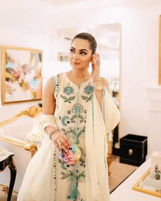 Ivory Sleeveless Georgette Kurti Pant Dupatta Set Embroidered Salwar Suit Festival Wear Dress 2