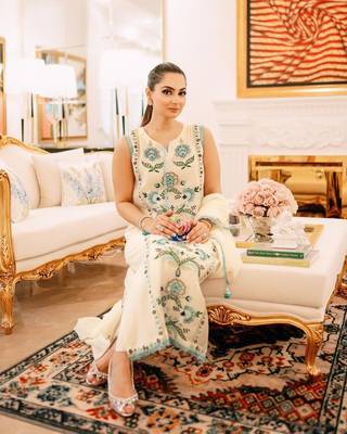 Ivory Sleeveless Georgette Kurti Pant Dupatta Set Embroidered Salwar Suit Festival Wear Dress 4