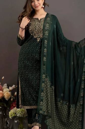 Green embroidered Kurti Pant Set 