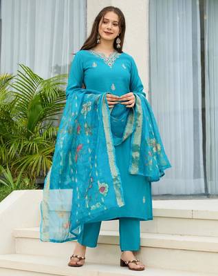 Women  Viscose Embroidery Work Straight Kurta Pant and Dupatta Set 3