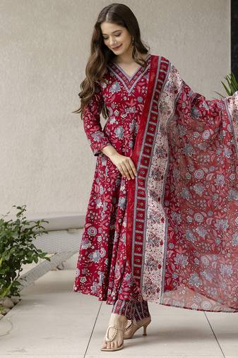 Women Gorgeous Rayon Fabric Printed Work Flared Kurta, Pant and Dupatta Set