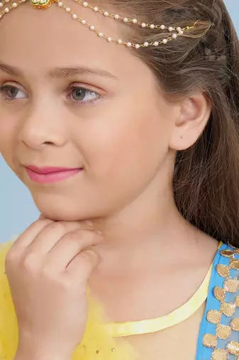 Girls gold-plated kundan-studded & beaded layered matha patti