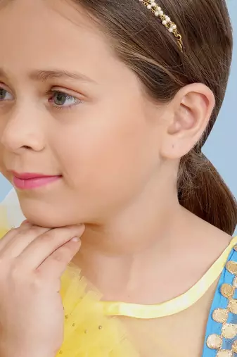 Girls gold-plated kundan-studded & beaded hair chain