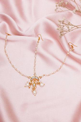 Girls gold-plated kundan-studded & beaded layered matha patti