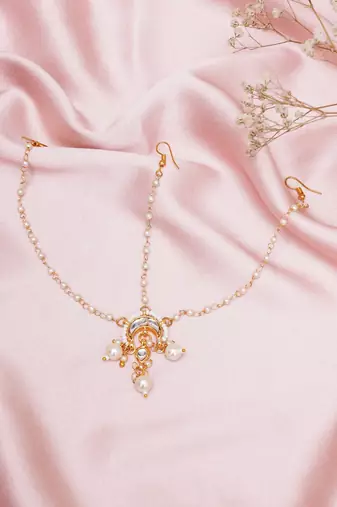 Girls gold-plated kundan-studded & beaded layered matha patti