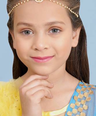 Girls gold-plated kundan studded & beads beaded matha patti 2