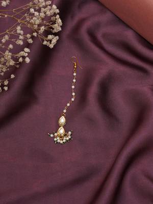 Girls gold-plated kundan studded & beads beaded maang tikka 1