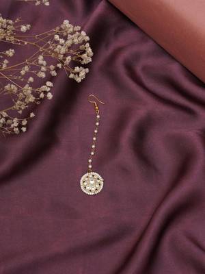 Girls gold-plated kundan studded & beads beaded maang tikka 1