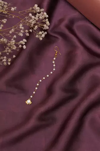 Gold-plated kundan-studded & beaded layered maang tikka