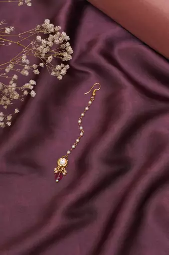 Gold-plated kundan-studded & beaded maang tikka