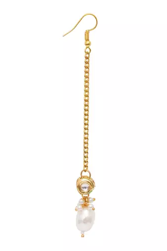 Girls gold-plated kundan studded maang tikka