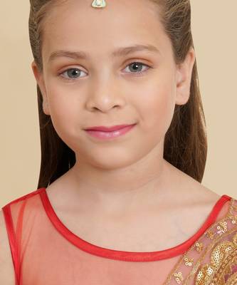 Girls gold-plated kundan-studded beads beaded enamelled maang tikka 4
