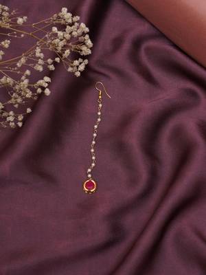 Girls gold-plated kundan maang tikka 1