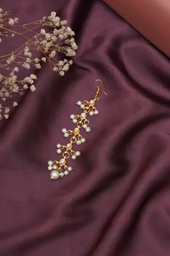 Girls gold-plated kundan studded & beaded maang tikka
