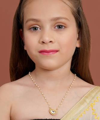 Girls gold-plated kundan studded & beaded necklace 2