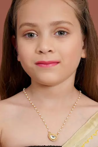 Girls gold-plated kundan studded & beaded necklace