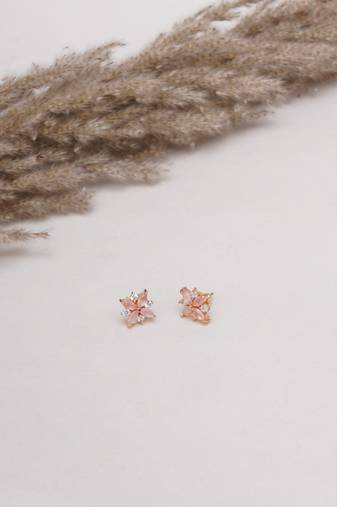 Girls gold plated studs earrings