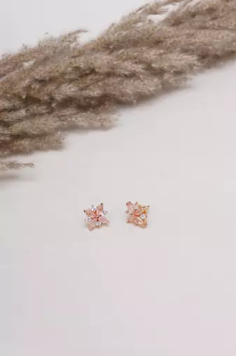Girls gold plated studs earrings