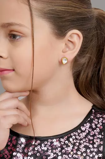 Girls gold plated studs earrings