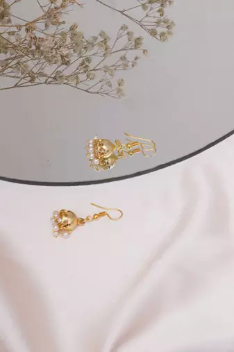 Girls gold plated jhumkas