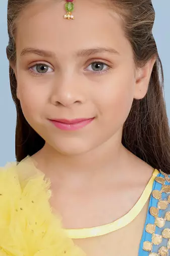 Girls gold-plated kundan studded & beaded maang tikka