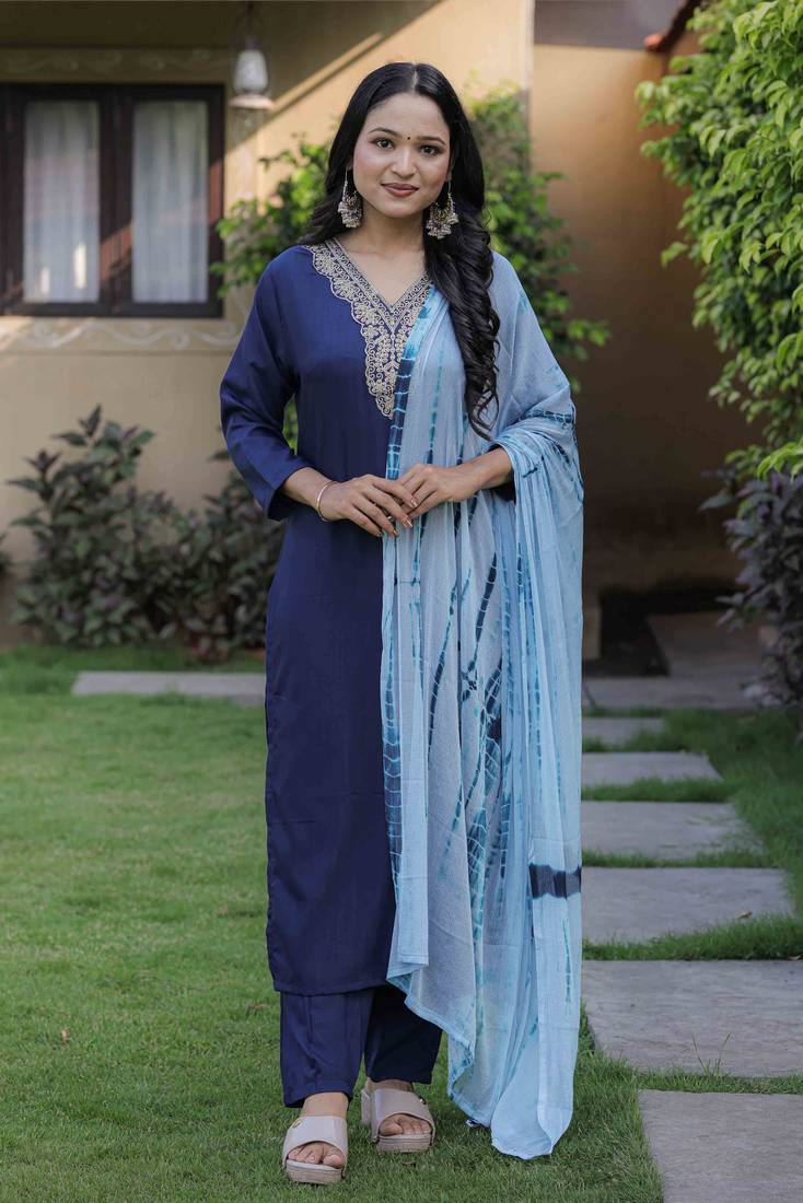 Rama Kurta Set with Tie-Dye Dupatta     Elegant Festive & Party Wear