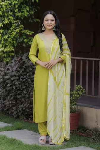 Vibrant Liril Green Kurta Set with Tie-Dye Dupatta     Elegant Festive & Party Wear