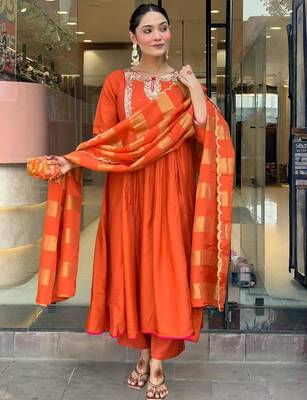 Women's  Embroidery Work Chanderi Flared Kurta Pant and Dupatta Set 3