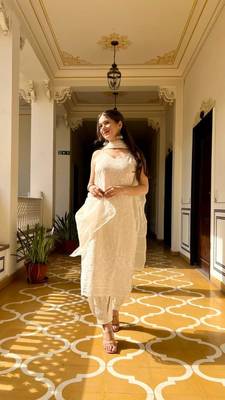 Ivory Sleeveless Chikankari Kurti Pant Dupatta 1