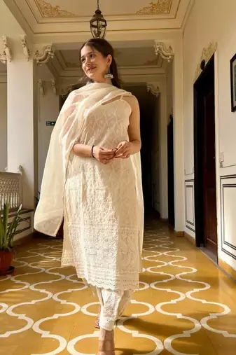 Ivory Sleeveless Chikankari Kurti Pant Dupatta
