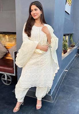 Ivory embroidered Kurti Pant Set 2