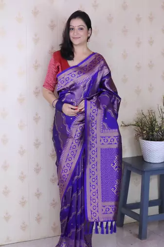 violet soft art silk saree with unstiched blouse
