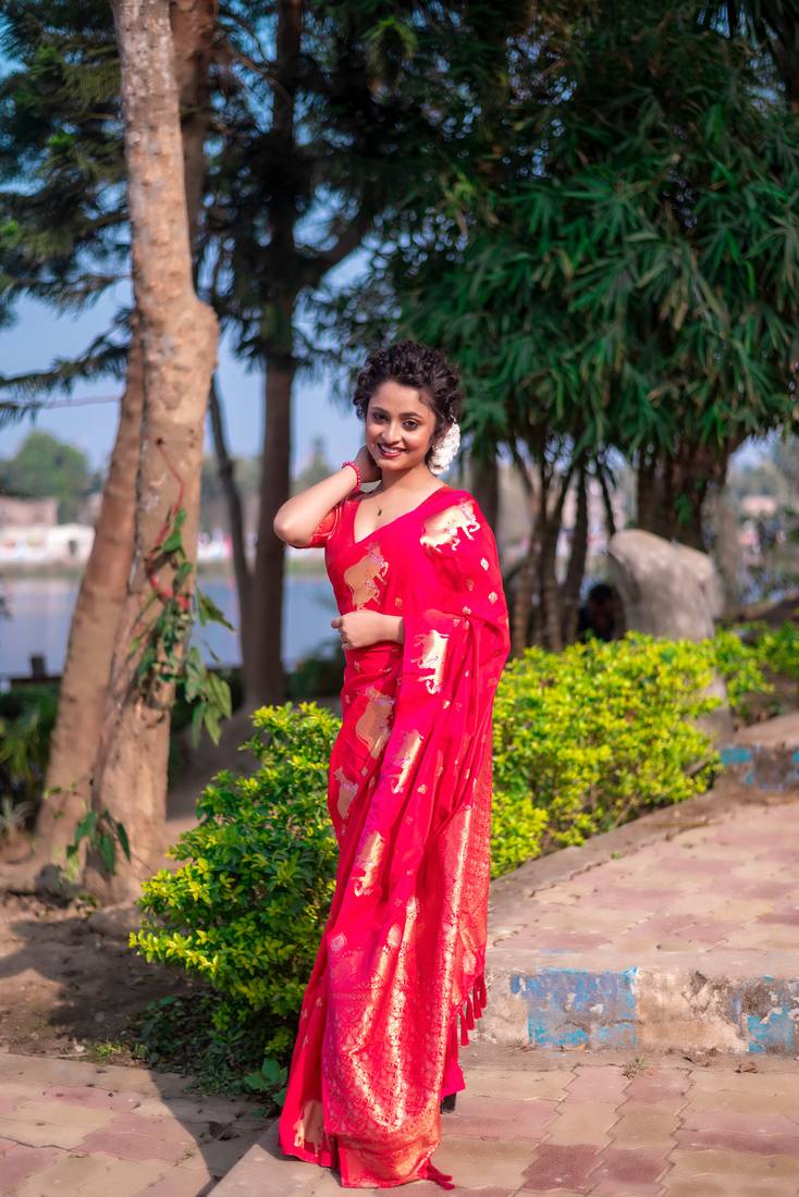 pink soft moonga art silk saree with unstiched blouse