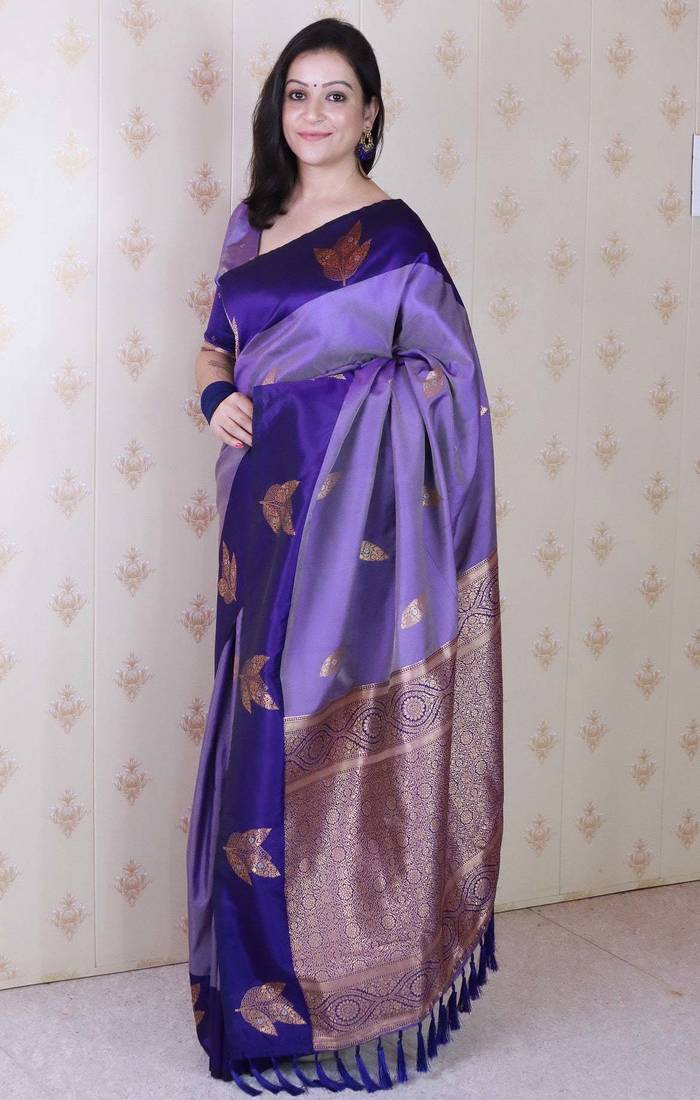 violet soft art silk saree with unstiched blouse