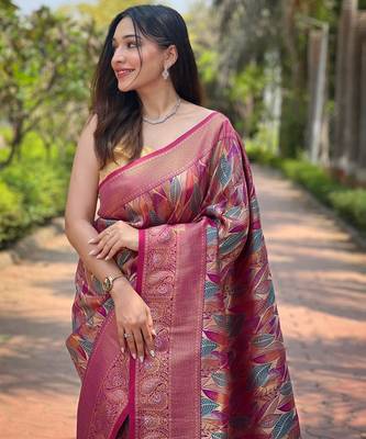 Wine woven kanchipuram silk saree with blouse piece 3