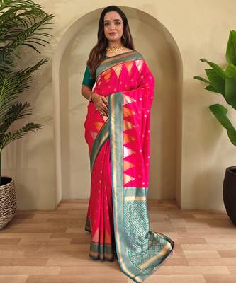 Pink woven kanchipuram silk saree with blouse piece 1