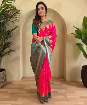 Pink woven kanchipuram silk saree with blouse piece 3