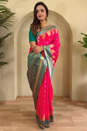 Pink woven kanchipuram silk saree with blouse piece