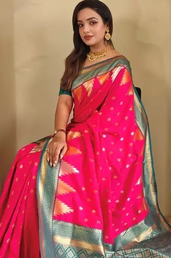 Pink woven kanchipuram silk saree with blouse piece