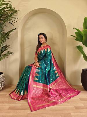 Teal woven kanchipuram silk saree with blouse piece 4