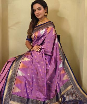 Lavender woven kanchipuram silk saree with blouse piece 4