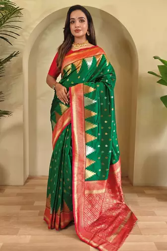 Green woven kanchipuram silk saree with blouse piece