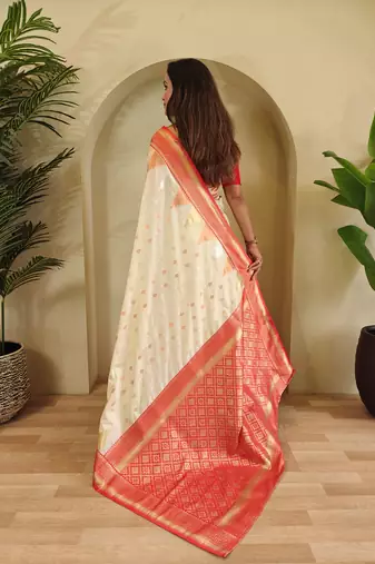 Beige woven kanchipuram silk saree with blouse piece