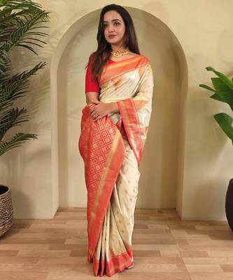 Beige woven kanchipuram silk saree with blouse piece 3