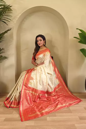 Beige woven kanchipuram silk saree with blouse piece