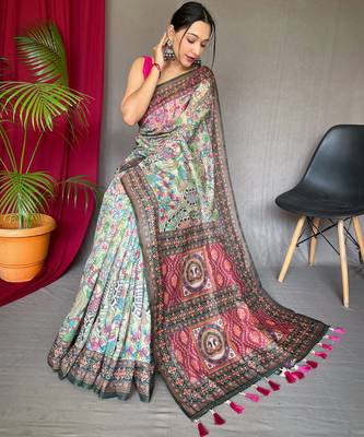 Green printed cotton saree with blouse piece 2