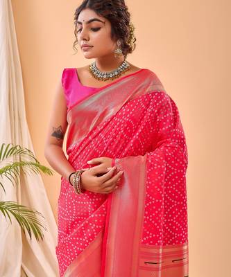 Pink woven silk saree with blouse piece 3