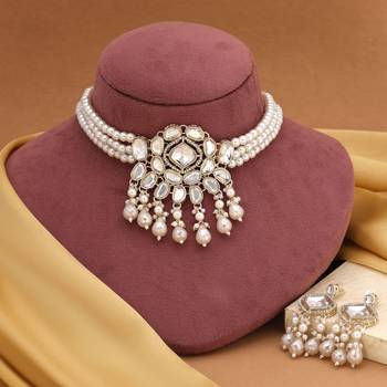 White color choker kundan necklace set 1