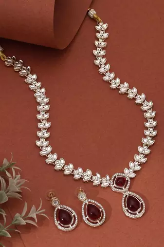 Maroon color kundan necklace set